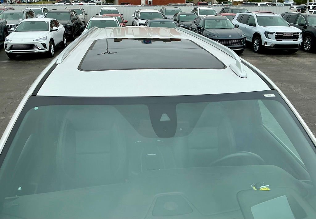 Used 2022 GMC Yukon XL Denali AWD/4WD image 12