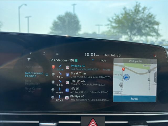 Used 2025 Hyundai Elantra Limited FWD image 14