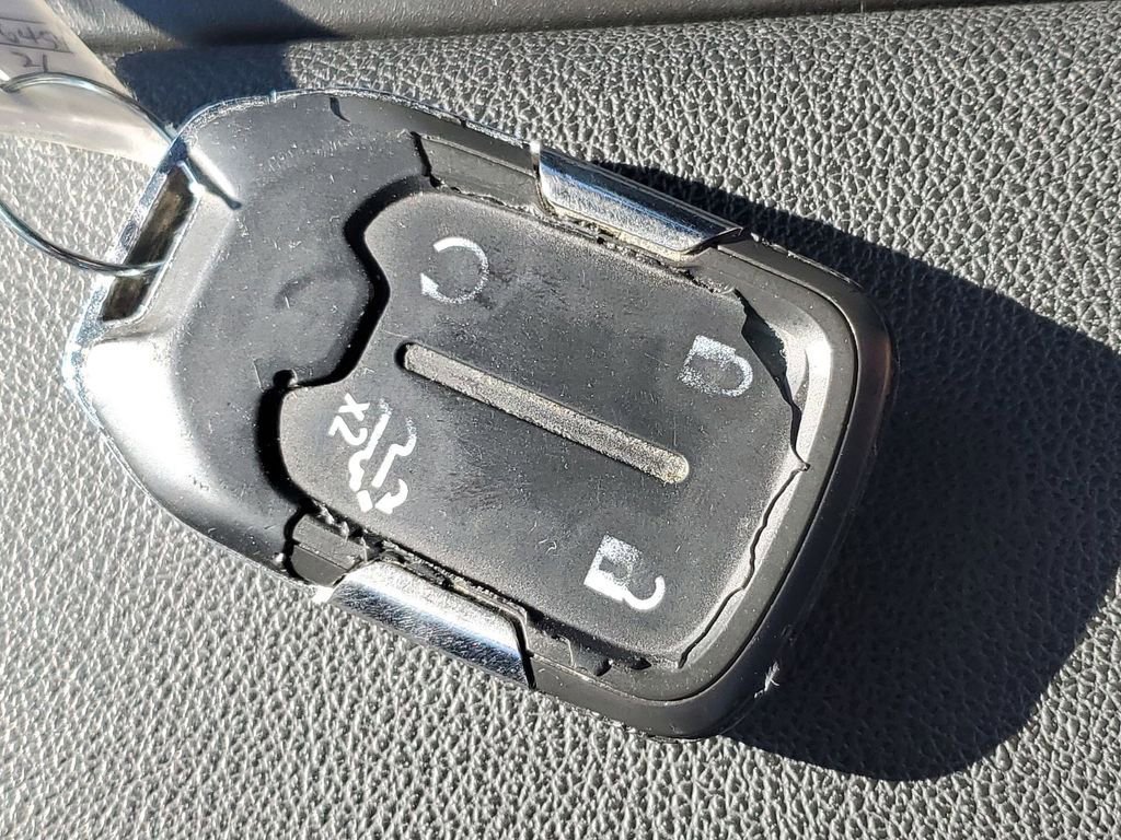 Used 2022 GMC Sierra 1500 SLE w/ Preferred Package image 38