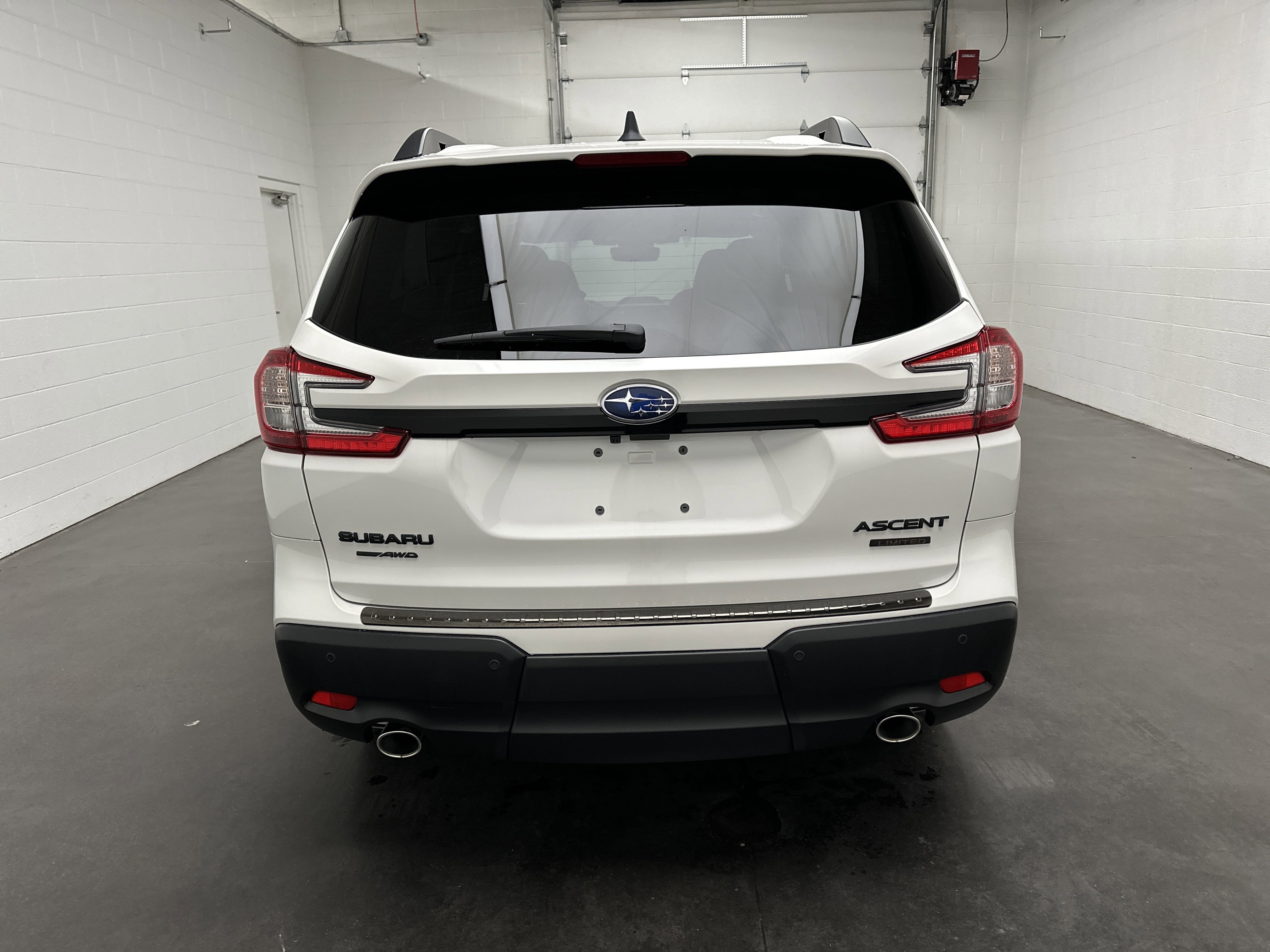 New 2026 Subaru Ascent Limited Bronze image 8