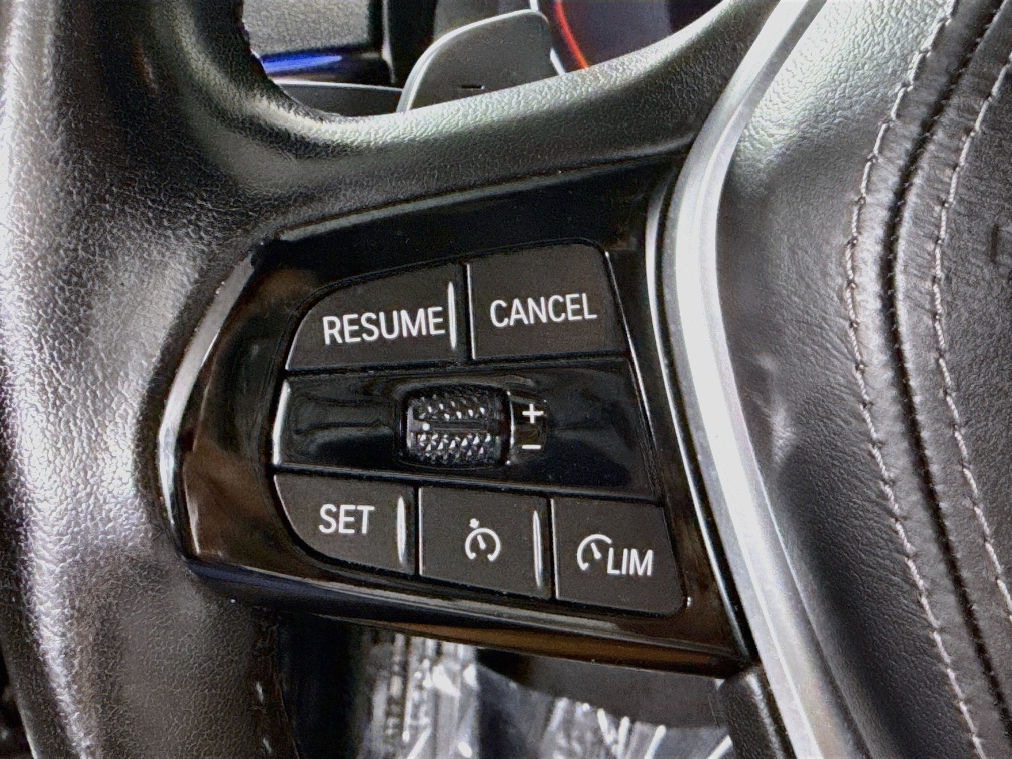 Used 2021 BMW 530i w/ Premium Package RWD image 14