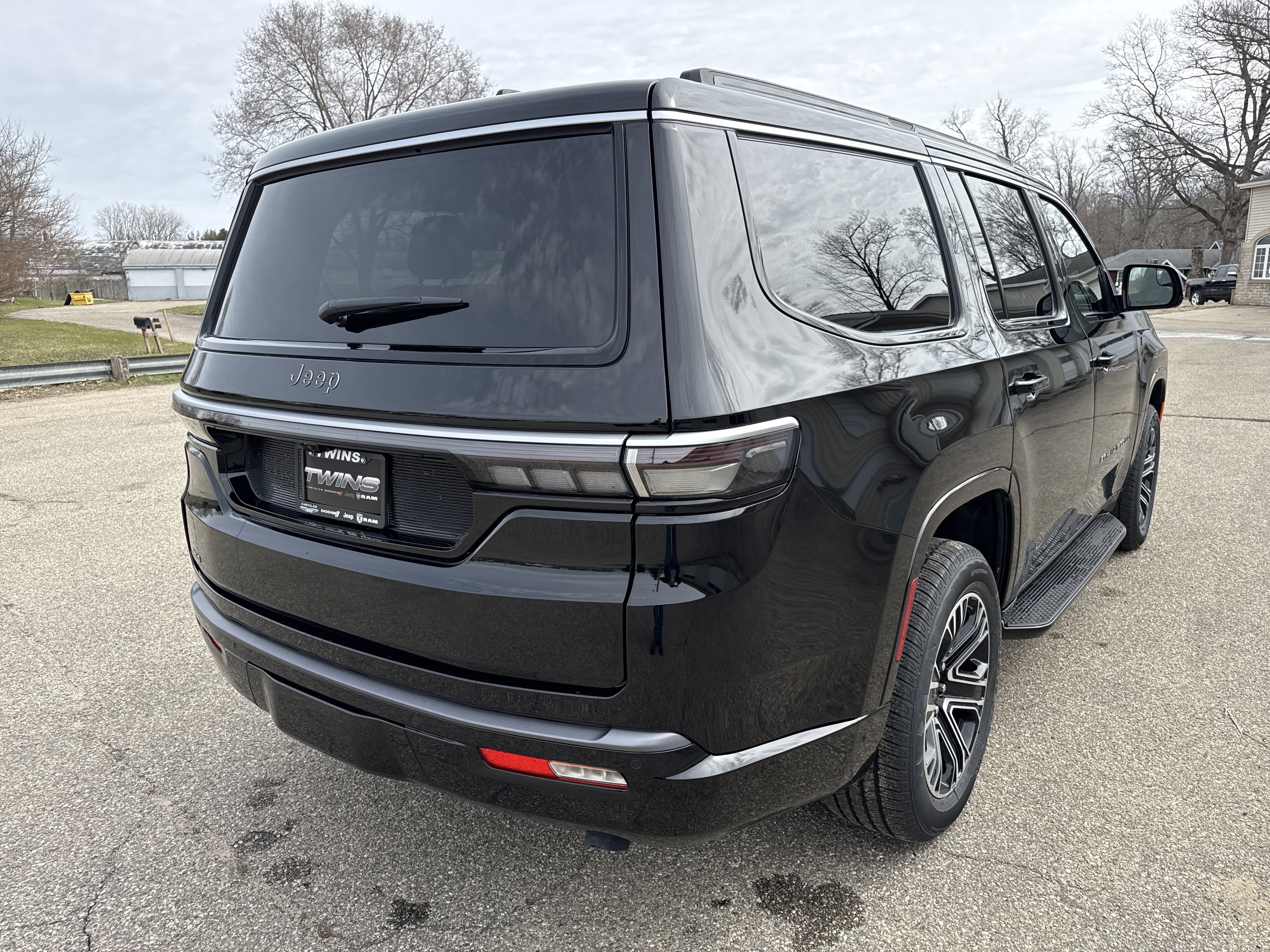 New 2026 Jeep Grand Wagoneer 4WD image 6