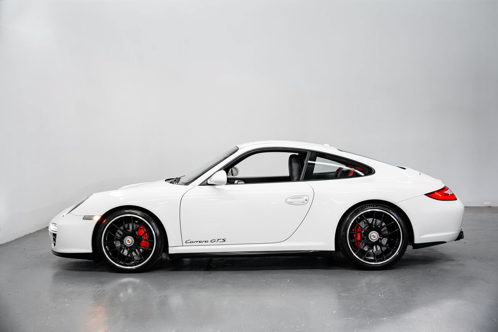 Used 2011 Porsche 911 Carrera GTS RWD image 8