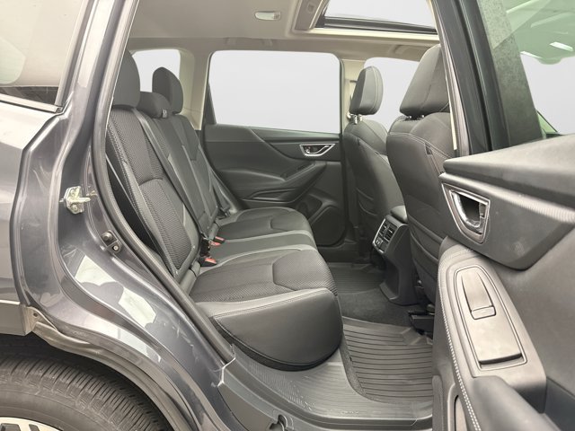 Used 2021 Subaru Forester Premium AWD/4WD image 18