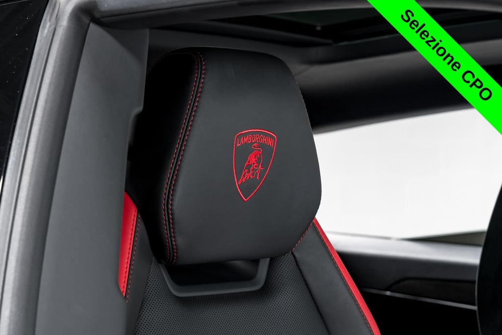 Used 2023 Lamborghini Urus Performante AWD/4WD image 41