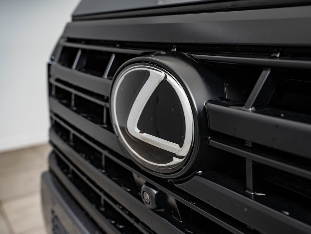 Certified 2026 Lexus GX 550 w/ Accessory Package (2T) AWD/4WD image 3