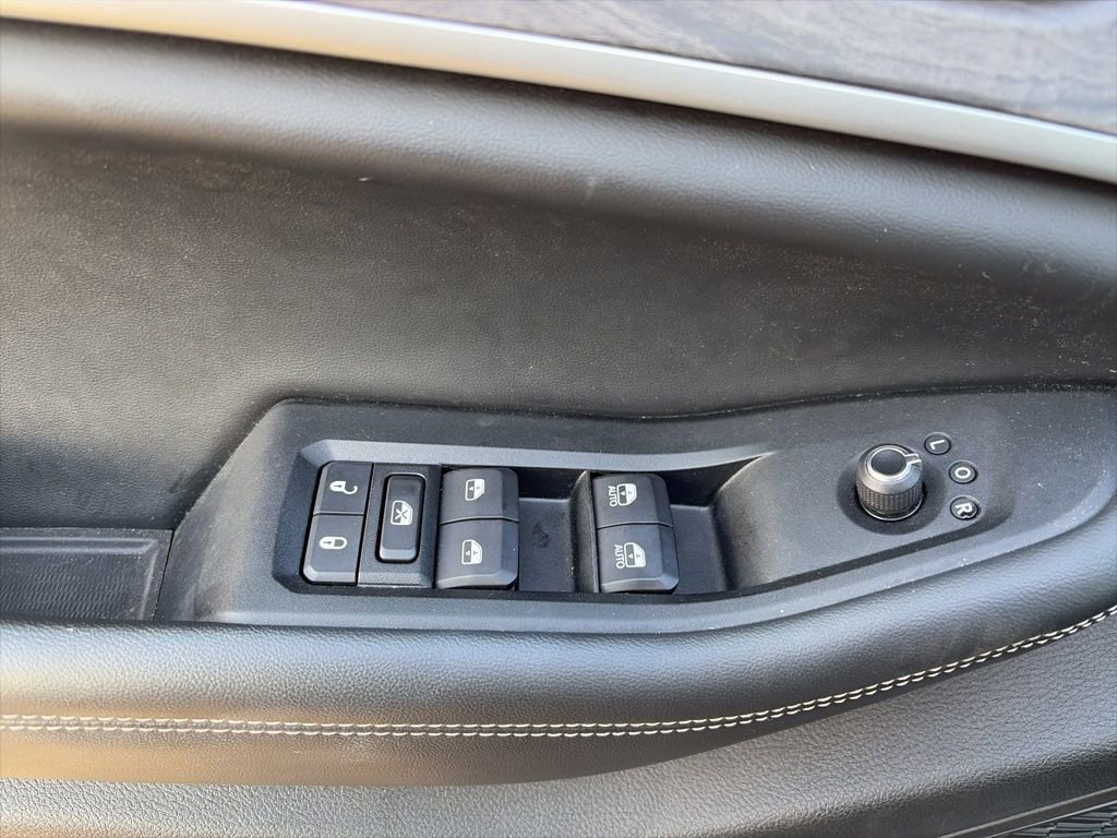 Used 2023 Jeep Grand Cherokee L Limited image 25