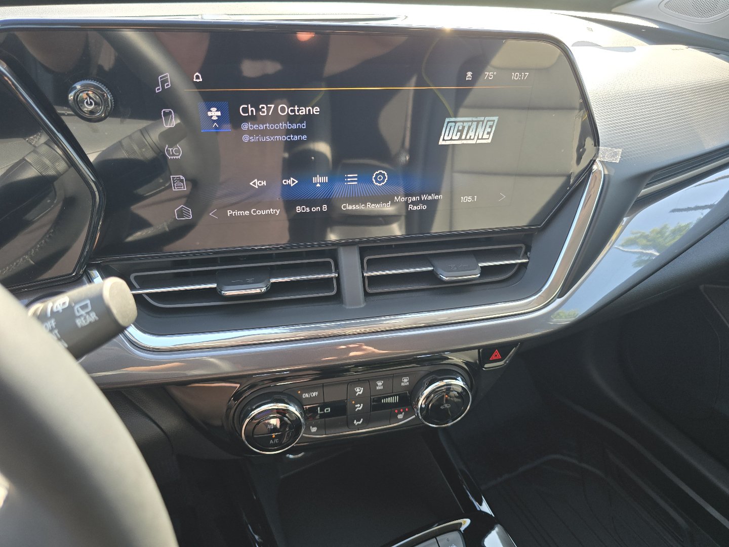 Used 2026 Chevrolet Trax ACTIV FWD image 32