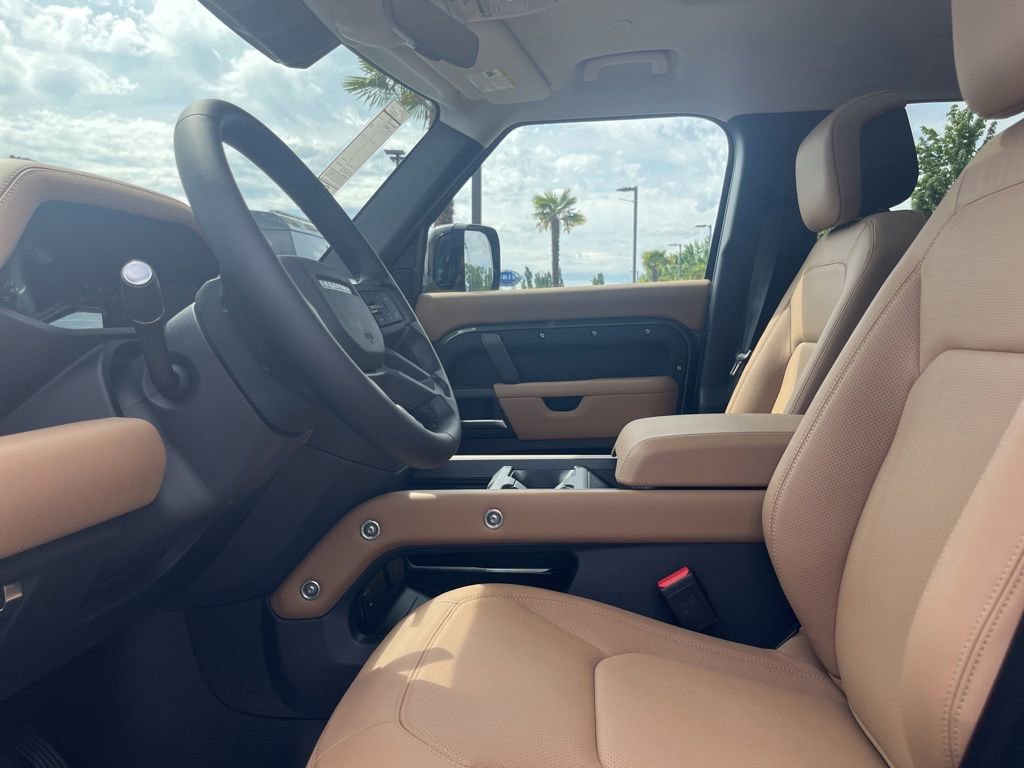 New 2026 Land Rover Defender 110 X-Dynamic SE AWD/4WD image 4