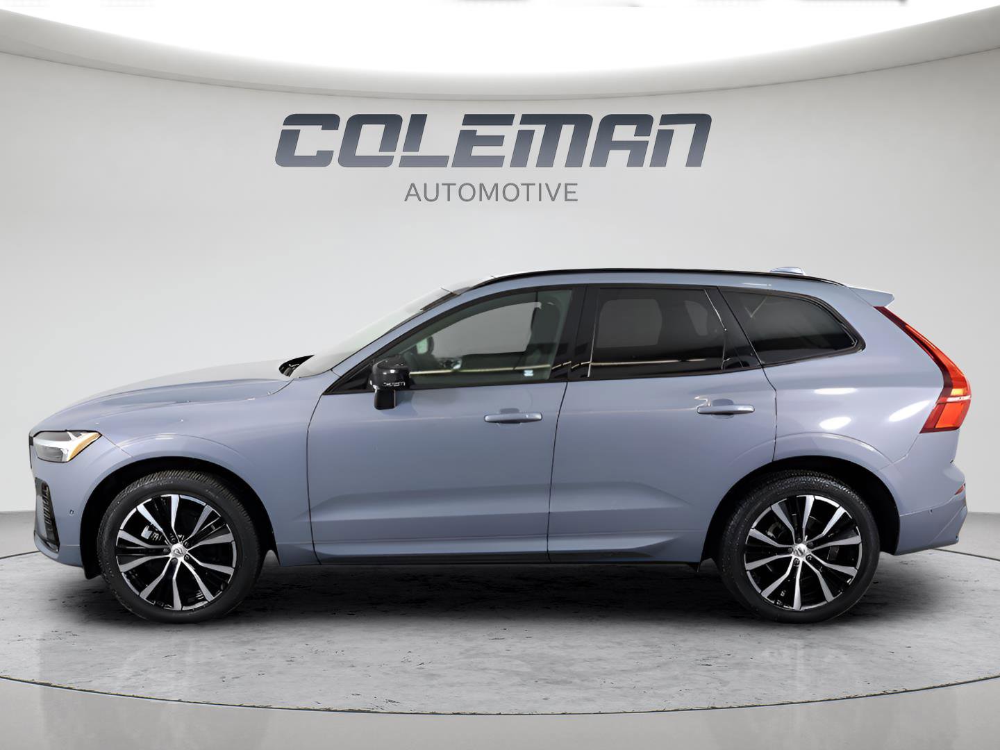 Used 2024 Volvo XC60 B5 Plus image 9