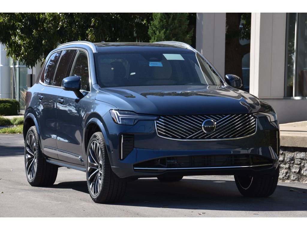 New 2026 Volvo XC90 B6 Plus w/ Protection Package Premier image 2