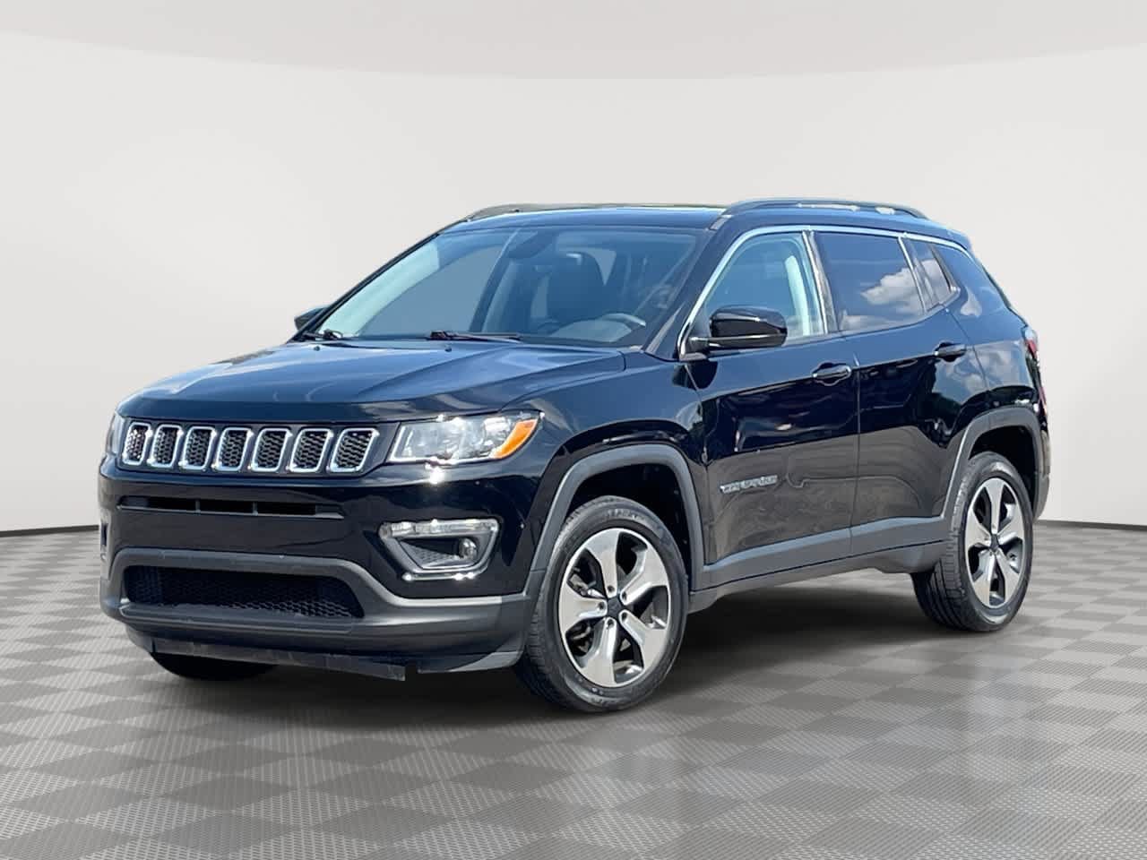 Used 2018 Jeep Compass Latitude w/ Cold Weather Group
