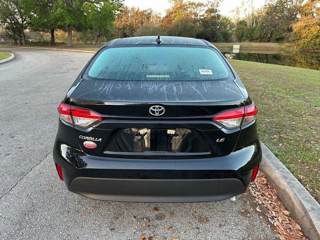 Used 2025 Toyota Corolla LE image 4