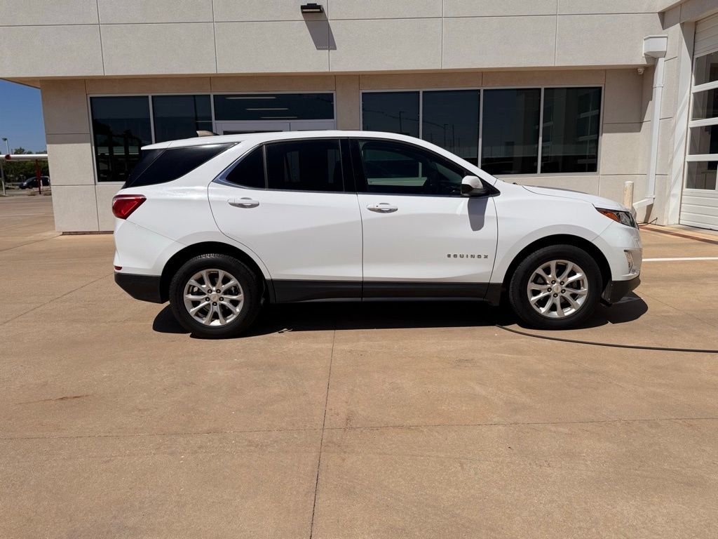 Used 2020 Chevrolet Equinox LT image 2