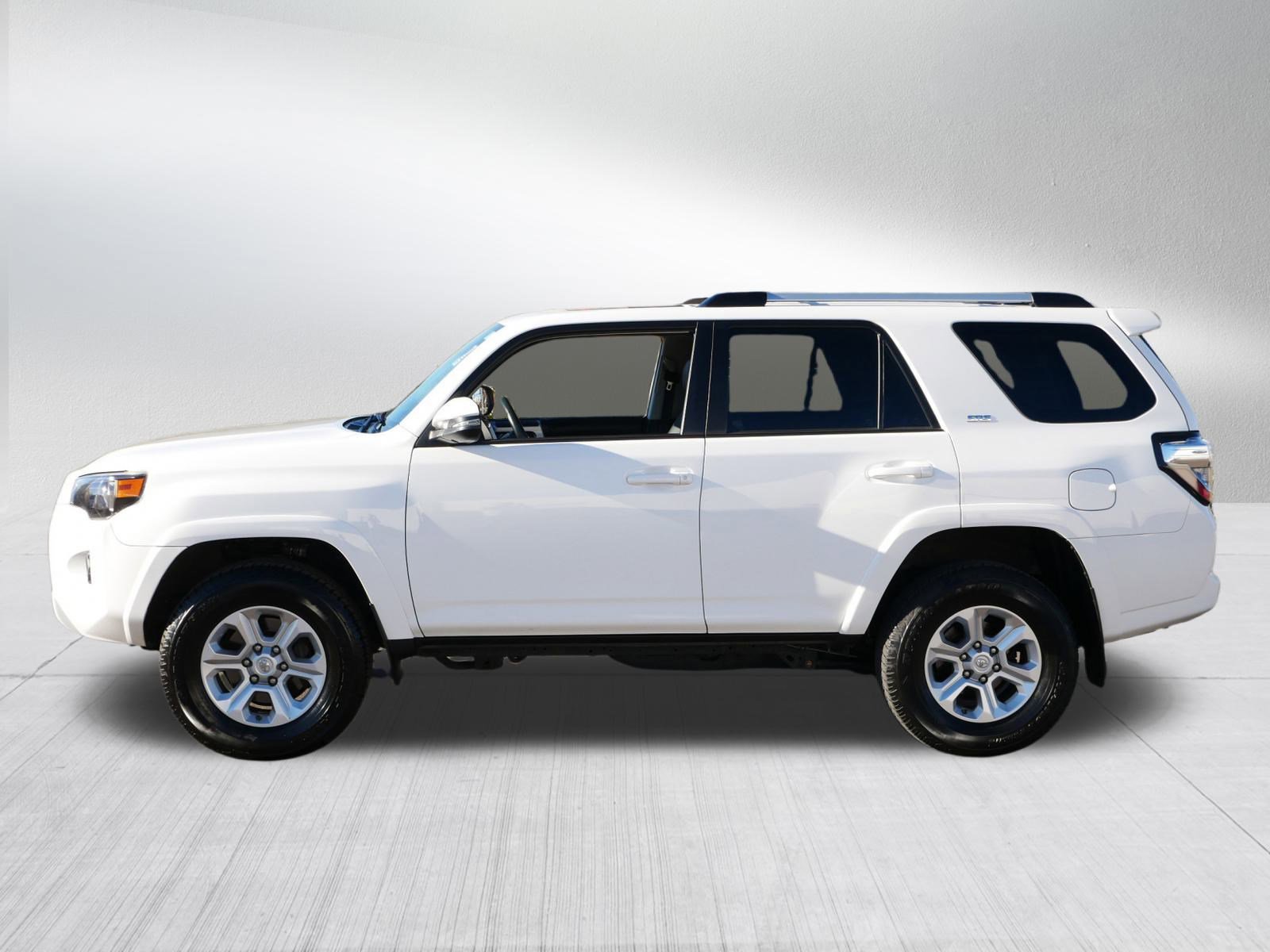 Used 2021 Toyota 4Runner SR5 Premium image 4