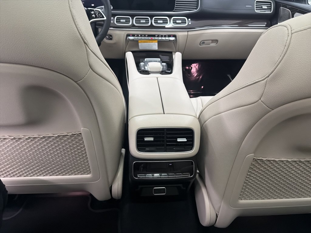 Used 2026 Mercedes-Benz GLS 450 4MATIC image 22