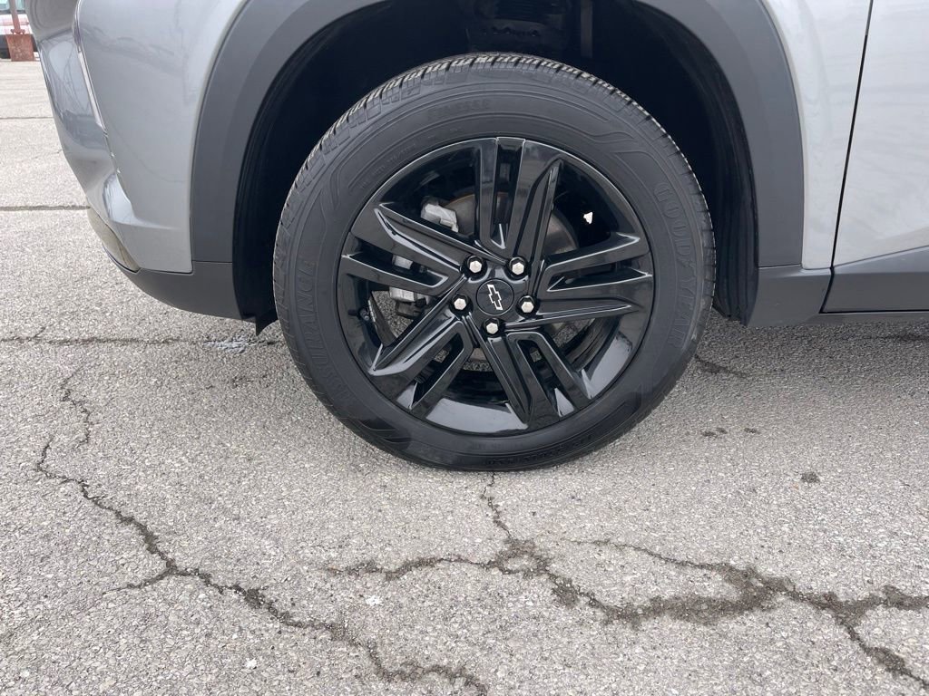 Used 2024 Chevrolet Trax ACTIV w/ Driver Confidence Package image 9