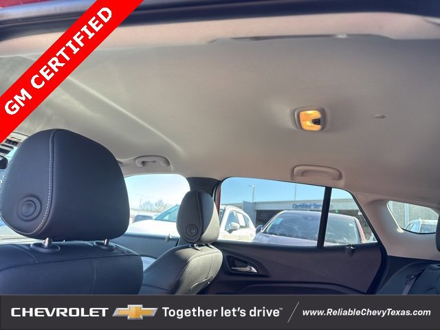 Certified 2025 Chevrolet Trax LT w/ LT Convenience Package image 16