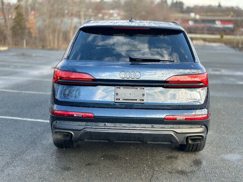 Certified 2025 Audi Q7 2.0T Premium w/ Convenience Plus Package image 5