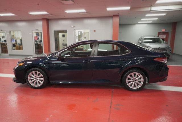 Certified 2018 Toyota Camry LE w/ Convenience Package FWD image 4