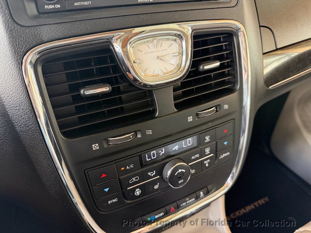 Used 2013 Chrysler Town & Country Limited w/ Luxury Group FWD image 49
