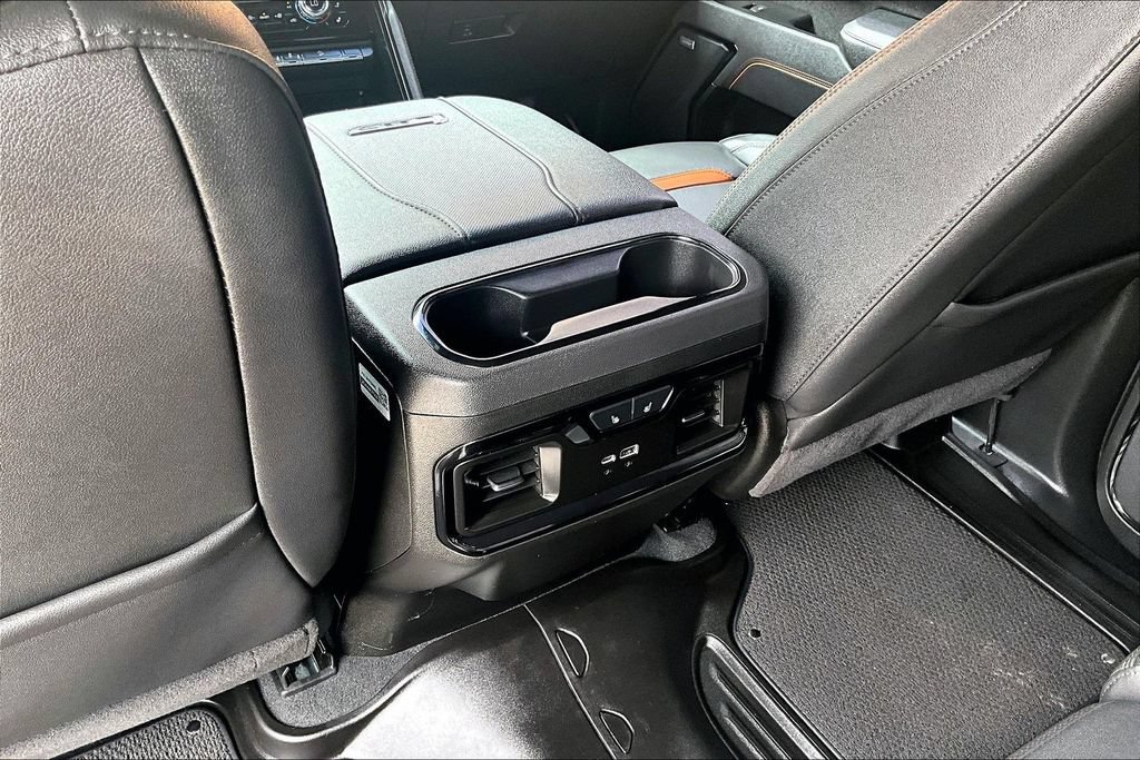 Used 2025 GMC Sierra 2500 AT4 AWD/4WD image 30