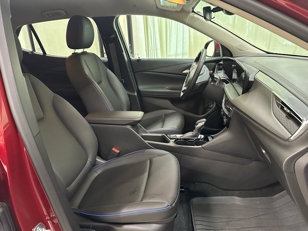 Certified 2025 Buick Encore GX Sport Touring w/ Advanced Technology Package AWD/4WD image 23