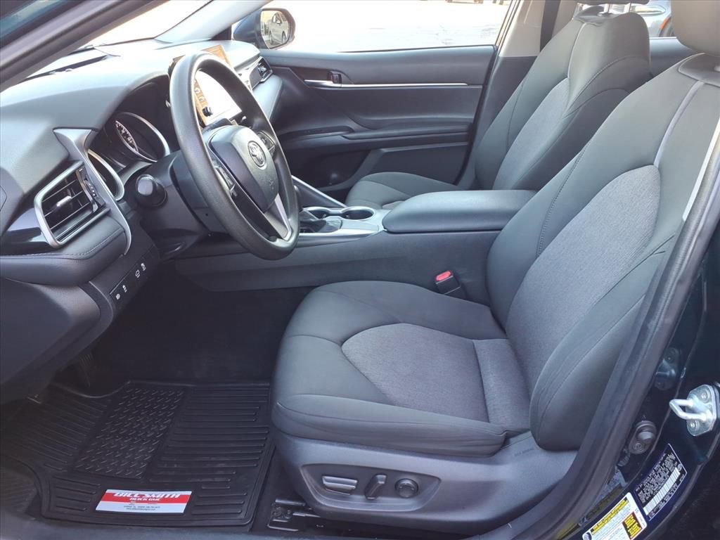 Used 2021 Toyota Camry LE image 15