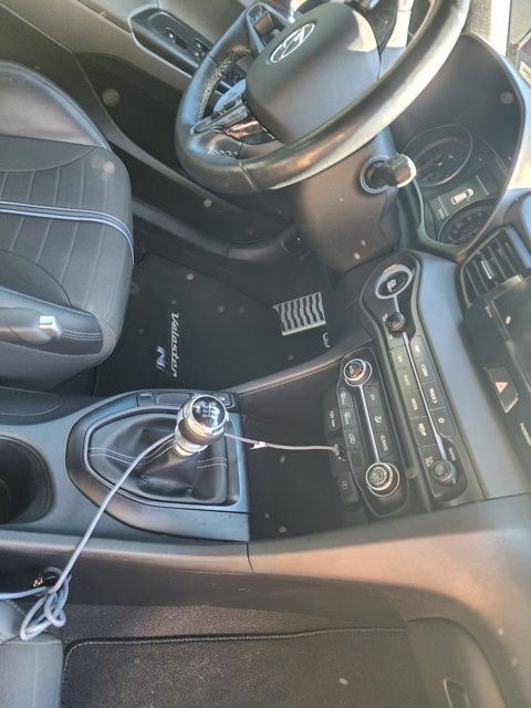 Used 2022 Hyundai Veloster N FWD image 6