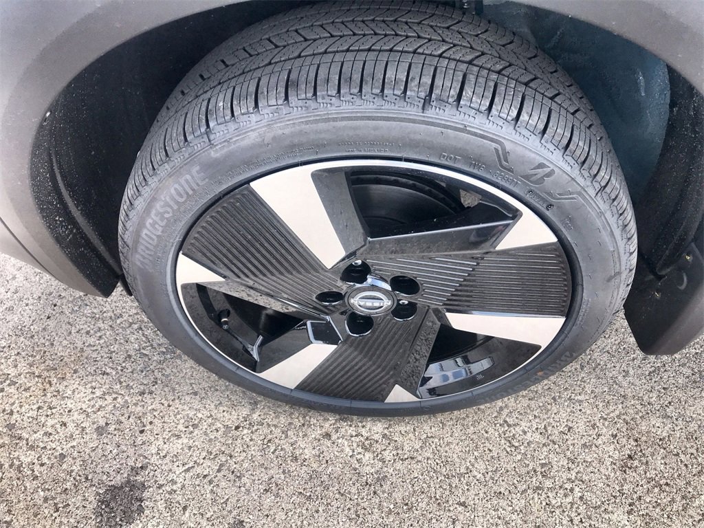 New 2026 Nissan Kicks SR w/ SR Premium Package image 10