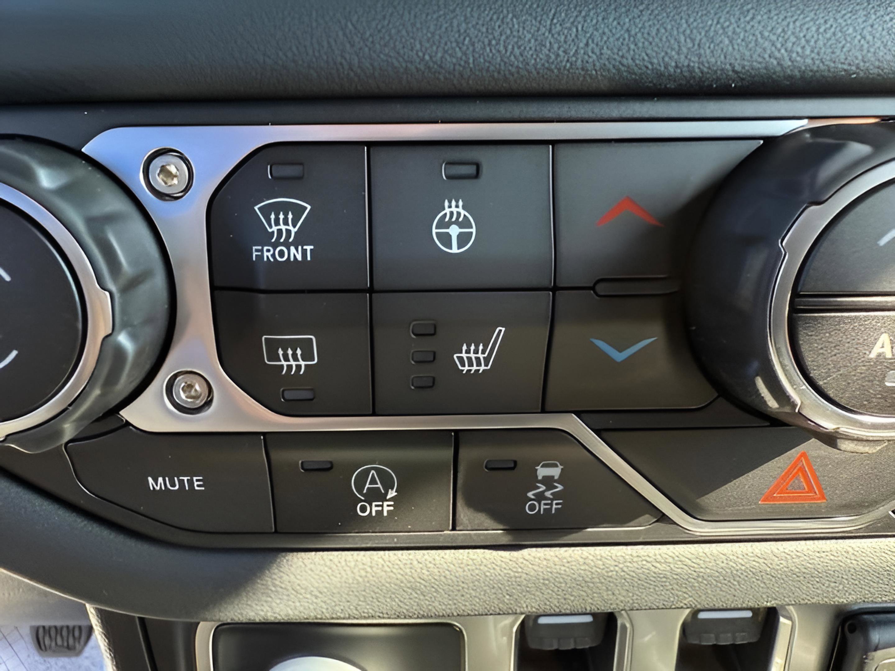 New 2025 Jeep Wrangler Rubicon image 17