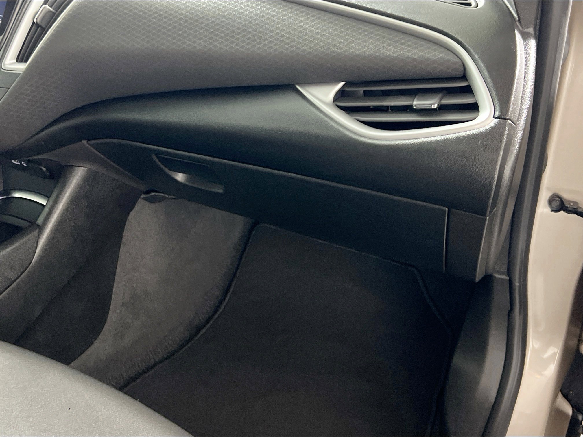 Used 2024 Chevrolet Malibu LT image 35