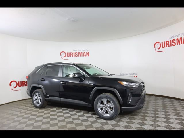 Used 2025 Toyota RAV4 XLE image 12