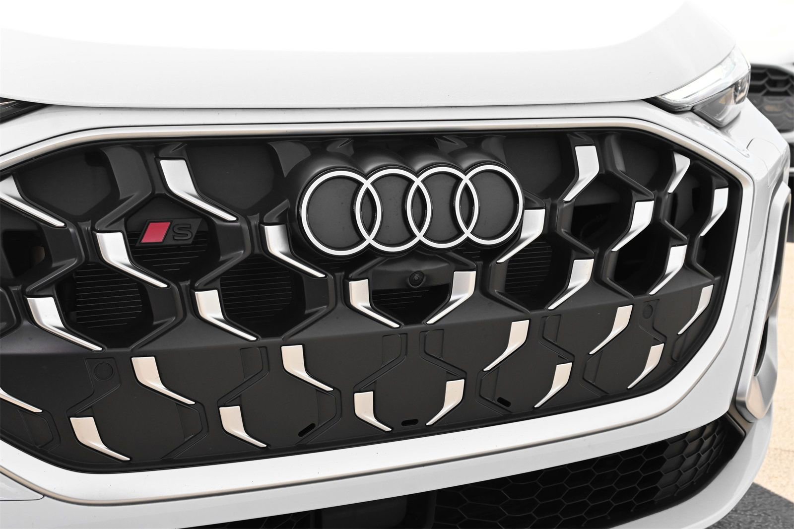 Certified 2025 Audi SQ5 Premium Plus w/ Premium Plus Package image 25