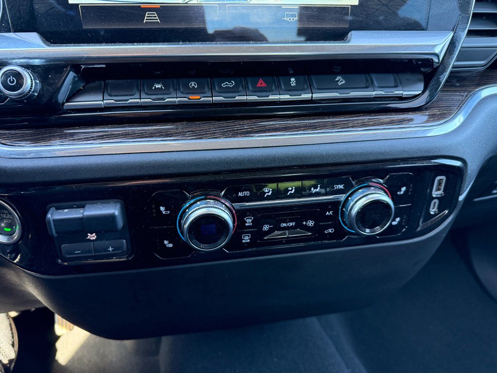 Used 2024 GMC Sierra 1500 SLE image 17