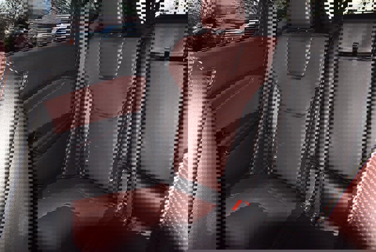 Used 2020 Ford Edge Titanium w/ Equipment Group 301A image 19