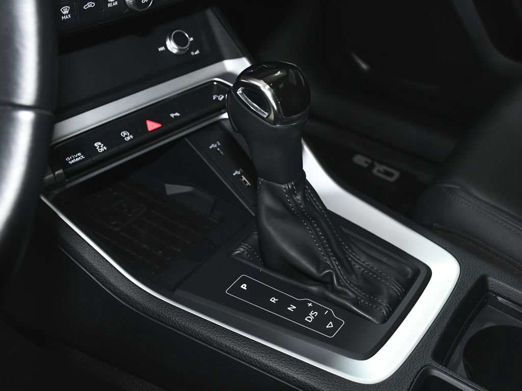 Used 2020 Audi Q3 2.0T Premium Plus w/ Premium Plus Package image 38