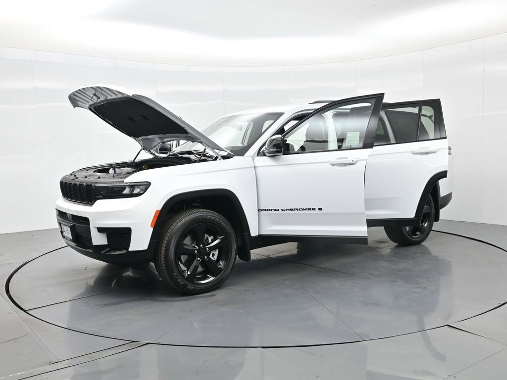 New 2025 Jeep Grand Cherokee L Altitude image 34