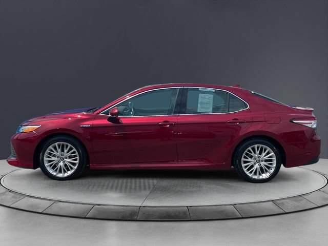 Used 2020 Toyota Camry XLE w/ Sunroof Package FWD image 2