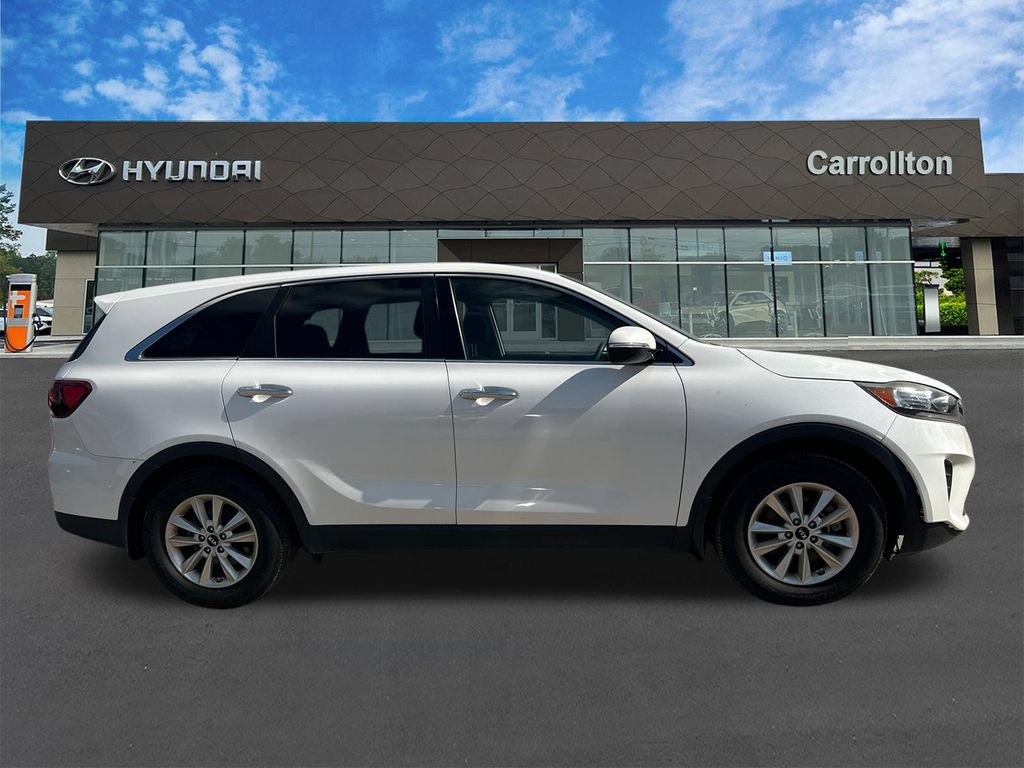 Used 2019 Kia Sorento FWD V6 image 4