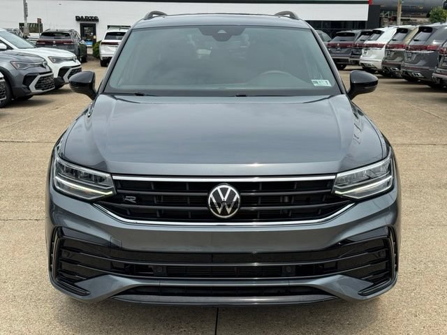 Certified 2024 Volkswagen Tiguan SE R-Line AWD/4WD image 9