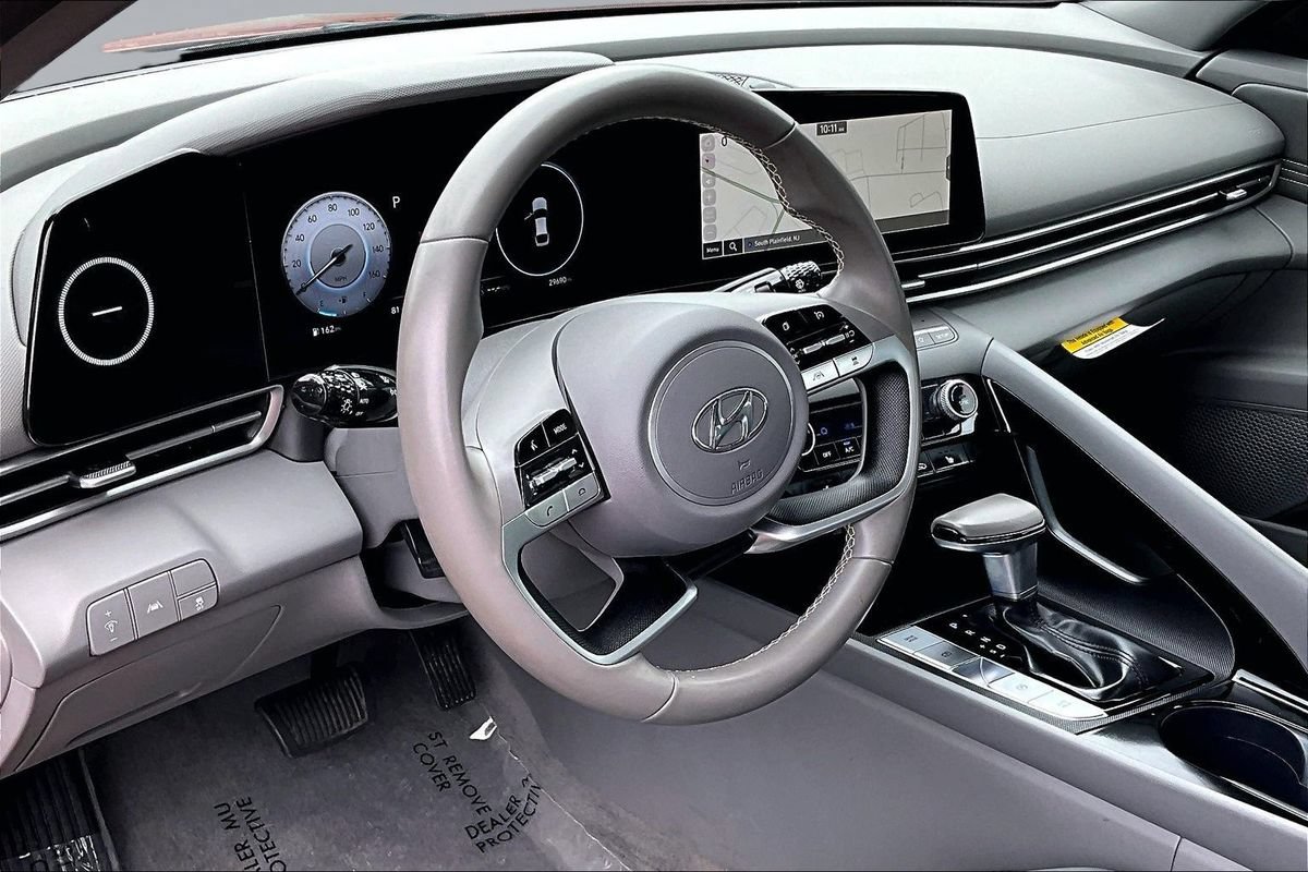 Used 2023 Hyundai Elantra SEL w/ Convenience Package FWD image 11