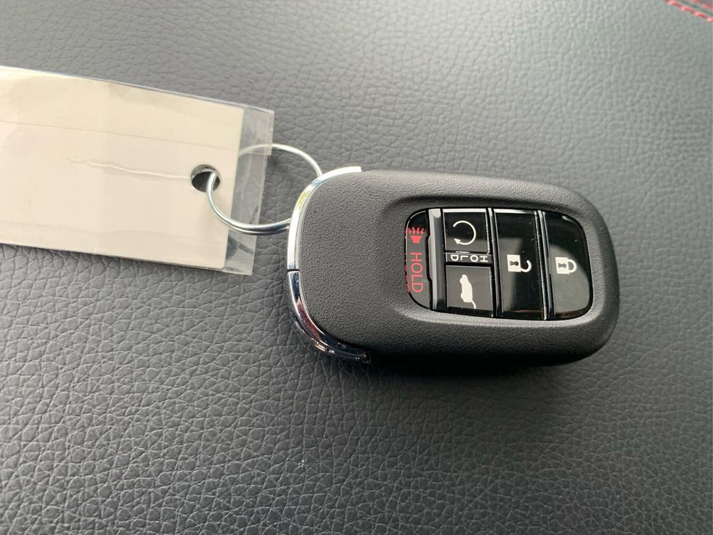 Used 2025 Honda Pilot Black Edition image 35