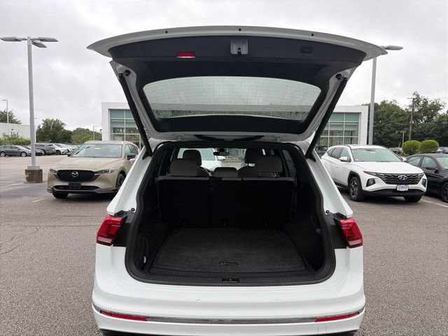 Used 2020 Volkswagen Tiguan SEL Premium R-Line AWD/4WD image 9