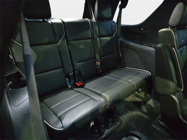 Used 2022 Cadillac Escalade Premium Luxury image 16