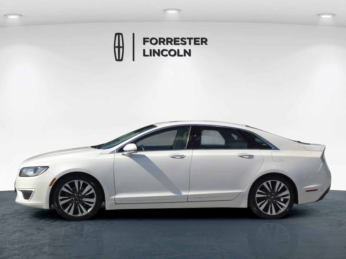 Used 2020 Lincoln MKZ Reserve w/ Monochromatic Package AWD/4WD image 6