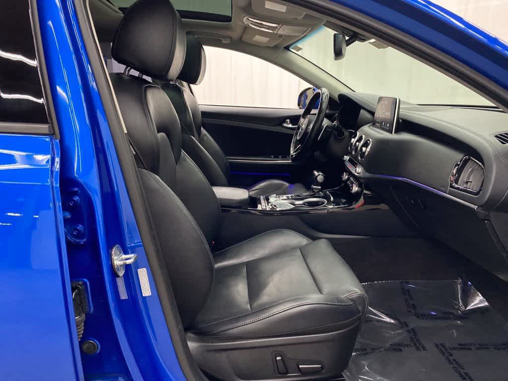 Used 2018 Kia Stinger Premium AWD/4WD image 17