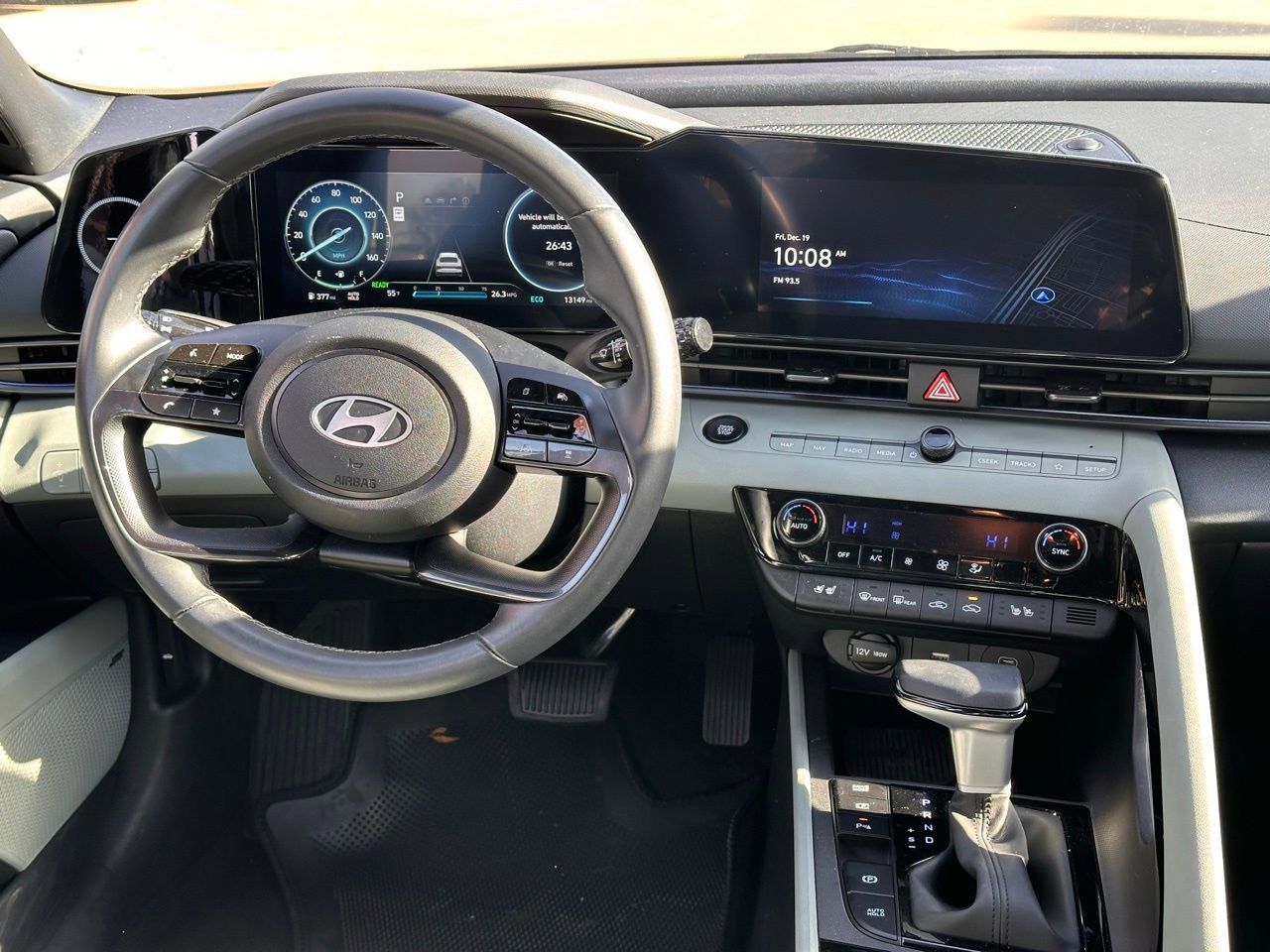 Certified 2024 Hyundai Elantra Limited image 20