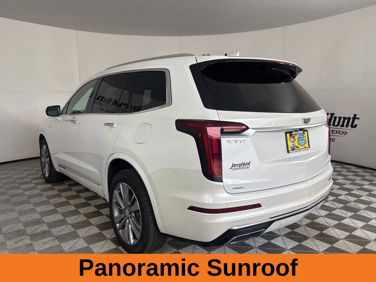 Used 2024 Cadillac XT6 Premium Luxury image 7