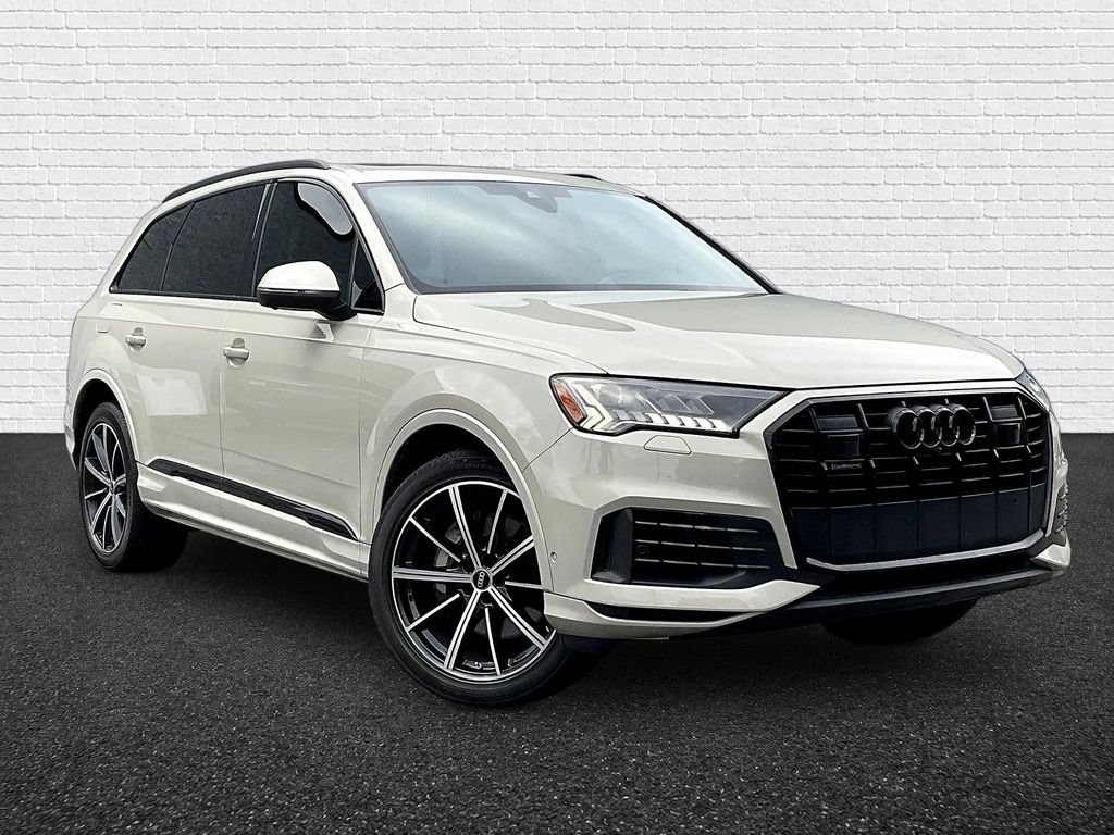 Used 2023 Audi Q7 3.0T Premium Plus w/ Premium Plus Package AWD/4WD image 3